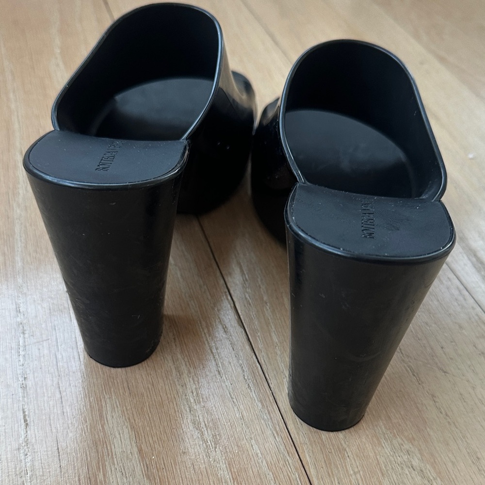 Bottega Veneta Black High-Heeled Rubber Mules 41 - Picture 7 of 8